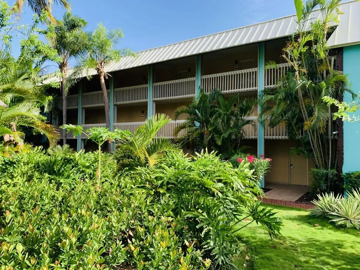 Emerald Beach Resort Altona 3*,